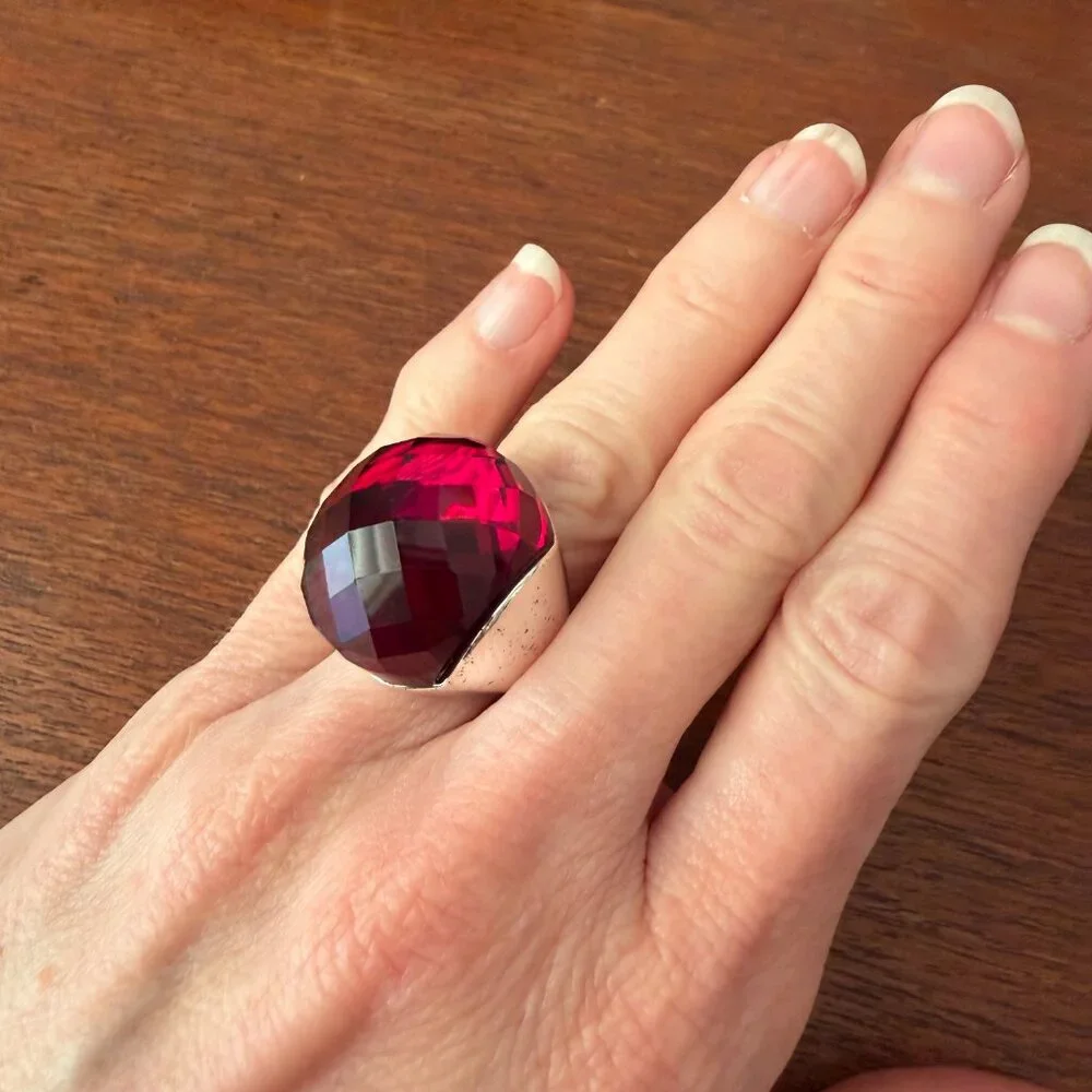Huge Red / Deep Fuchsia Fun Statement Cocktail ring - 5.25 - Picture 8 of 16